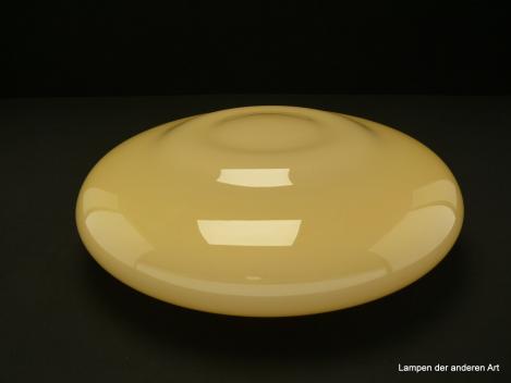 Jugendstil Lampenschirm gebraucht, geschlossenes Glas elfenbeinfarben, flacher Kuppelschirm, mittig gestuft, Nostalgie Ersatzglas, D: ca. 35cm, H: ca.11cm, Glashalter Griffrand 25cm