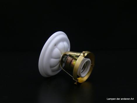 Jugendstil Deckenlampe Porzellanfuß Metallfassung E27 mit Porzellanring 60W liegend