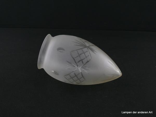 Jugendstil Lampenschirm gebraucht, 3-er Set, Zapfenform, Glas grau satiniert mit Schliffdekor, Zentrum Strahlen, umlaufend Rautenmuster, Oliven, Nostalgieglas, Ersatzschirm, D:  ca. 9cm, H: ca. 17cm, Glashalter Griffrand 8cm, liegend