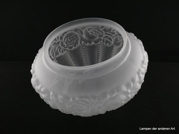 Jugendstil Lampenschirm gebraucht, Glas, satinierte Oberfläche, Pilzkopfform, Rosenbandrelief umlaufend unterhalb des Schirmhalses, gekantete spitz zulaufende Wandung, Kanten mit Perlstabdekor, Nostalgie Ersatzschirm, Griffrand 15cm, von unten