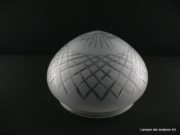 Jugendstil Lampenschirm, Kuppelschirm gebraucht, Glas grau satiniert Schliffdekor, Zentrum Strahlen, umlaufend mit wachsendem Umfang vergrößerndes Rautenmuster, D: ca. 25cm, H: ca. 16cm, Nostalgie Ersatzglas, Glashalter Griffrand 20cm